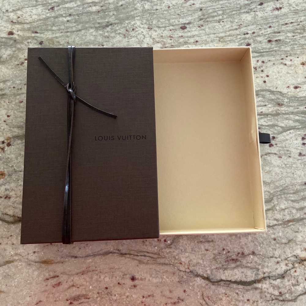 Louis Vuitton box